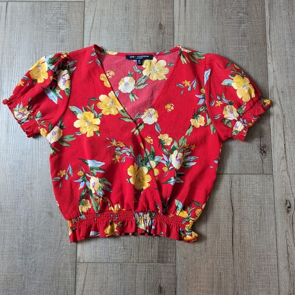 one clothing Tops - Red floral crop top shirt size small